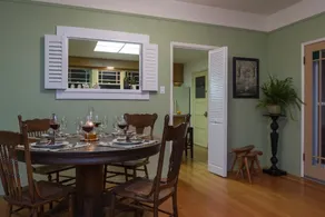 Stonehouse Lodge, Private Cottage on Winery & Vineyard Property - Image 3