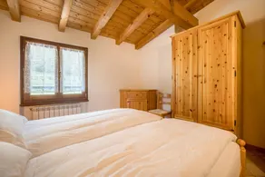 Farmhouse 'Agriturismo Val D' Egoi App 1' with Mountain View, Shared Garden and Wi-Fi - Image 5