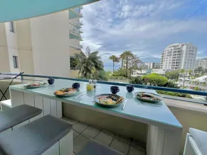Beachside Bliss just a sand castle from everything, 2BR, 2BA Apartment, sleeps 6 - Image 5
