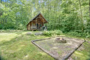Cabin- Log 2 ch / sentiers et rivière façade / mtns Pocono sur grande propriété - Image 5