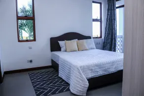 A magnificent 2 bedroomed apartment with a pool, 2 mins from the Ngoloko beach.. - Image 4