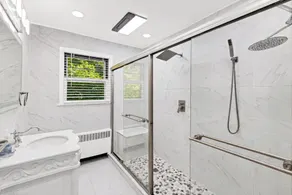 Deluxe Luxury Villa 20 Minutes From New York City - Image 4