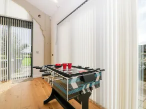 BILSHAM MEADOWS, family friendly, luxury holiday cottage in Aust - Image 4