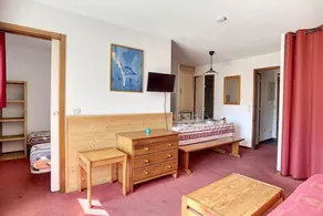3ème étage, balcon, télévision, casier à ski, 30m², Les Menuires - Image 4