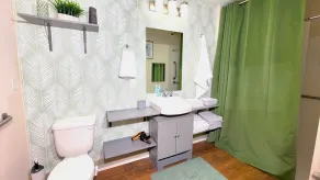 Peaceful & Comfy Condo in the ❤ of all the action! - Image 4