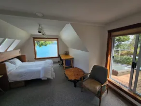 Deep Bay Ocean Front Cottage - Private Getaway with  Hot Tub - Image 5