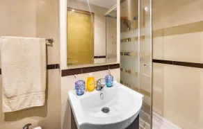 Stunning Home in Oropesa del Mar With 2 Bedrooms - Image 4