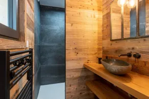 CHALET MIT INNENPOOL HOCHWERTIG FÜR 10/12 PERSONEN IN LES DEUX ALPES - Image 3