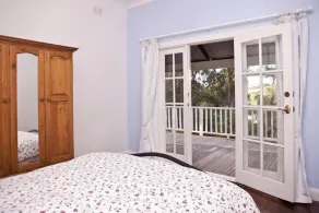 Wildwood Brook Cottage - Stunning views with large entertaining deck - Image 3