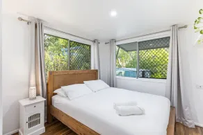 Stylish House Near Bikeway and Lone Pine Koala - Image 4