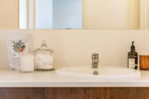 The Point Beach House Middleton - No Linen Included - Image 3