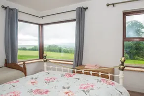 Hillside View Holiday Home by Trident Holiday Homes - Image 3