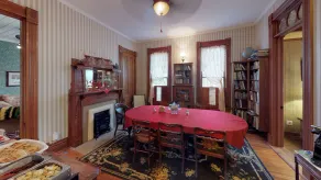 Queen-Posy Room-Vue sur Rue-Suite-Salle de bain privée séparée - Image 3