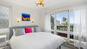 1 Luana - Your Ultimate Beachside Retreat in Lorne - Image 5