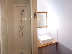 un Appartement Tout en Voutes et en Charme a Deux pas de la Riviere - Image 2