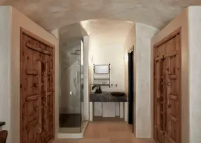 Majestic Santorini Villa | 1 Bedroom | Nykteri Deluxe Suite - Image 2