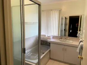 Sunrise House - Image 4