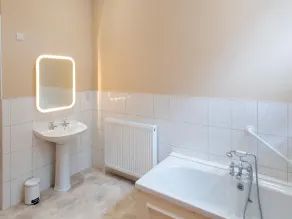 THE OLD SCHOOL, pet friendly, character holiday cottage in Gortin - Image 2