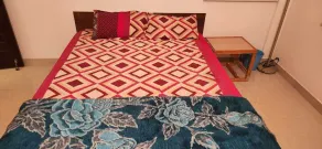 Beautiful 3 Bedroom standalone house. Peaceful! - Image 3