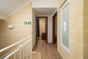 maison de caractère magnifiquement restaurée dans un cadre historique - Image 4