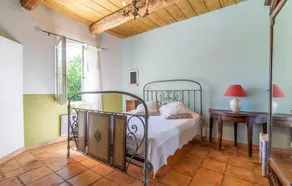 Pet Friendly Home In Apt - Image 5