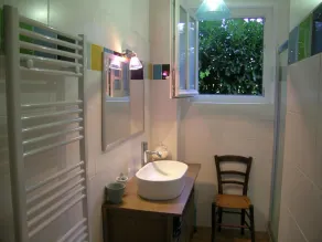 Country house with enclosed garden - Pets welcome - Image 3