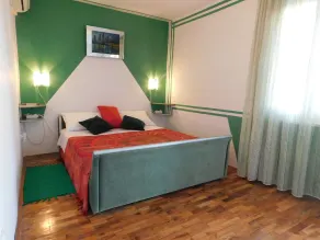 App for 2 with heated pool, nice garden and bbq - Image 4