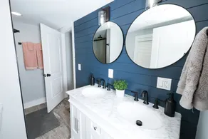 Waterfront Indian Lake Home – Recently Renovated! - Image 3