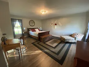 Modern Farmhouse, 3 bedrooms, 2 full baths, sleeps 8  - Image 3