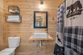 Romantic Treehouse Hideaway: Two Crackling Fireplaces Await Your Escape - Image 2