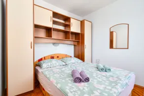 One bedroom apartment with balcony and sea view Supetarska Draga - Donja, Rab (A-2013-d) - Image 3