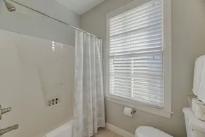 Town Center Executive Condo - Image 4