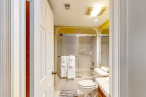 1st-floor lakefront condo with mountain views & pool - near ski/hiking - Image 3