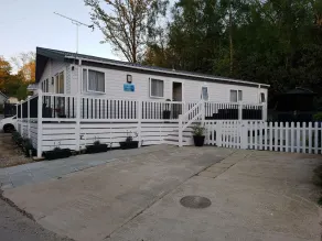 Large luxury lodge available to rent - Image 4