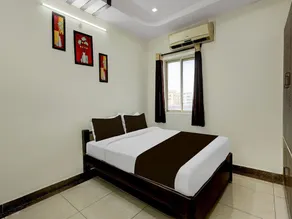 Deluxe Smart Stays - Image 5