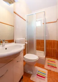 Apartment Per - Image 4