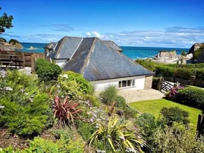 Beach House directly on the Sea front\n6 Adults Maximum\nDeep cleaned - Image 3