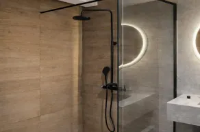 Captivating 2-Bed Apartment in Tunis - Image 4