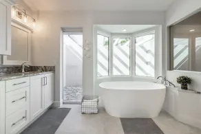 Maison avec terrasse, piscine privée et barbecue | Vue sur l'eau - Image 2