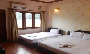 Vanhmaly Hotel - Image 5