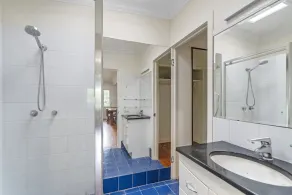 Spacious 3-bed Stay With Balcony and BBQ - Image 2