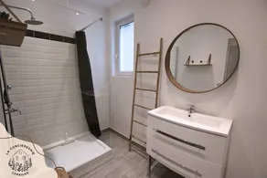 Maison de ville avec garage proche Centre-ville - Image 3