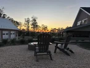 Amish Farm Retreat - Daily Pastries, Sunset Views & Cozy Private Suite - Image 5