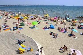 Maison unique au coeur de la Provence à 1km de la plage avec terrasse de 18 m2 barbecue - Image 2