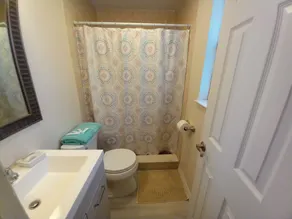 Busch Gardens private suite with its own entrance, kitchenette, bathroom & patio - Image 3