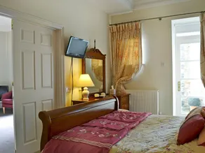 1 bedroom accommodation in Axminster - Image 4