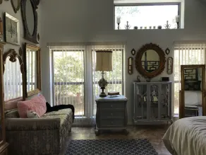 Great Location close to everything - Image 5