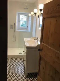 Grande casa familiare in pietra: piscina riscaldata, aria condizionata, WiFi e vista sulle montagne - Image 4