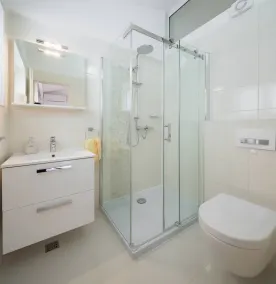 Villa with private swim pool, 40 meters from the sea - Image 3