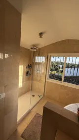 Luxurious sea view villa for 6 people, 1km from the beach - Image 4